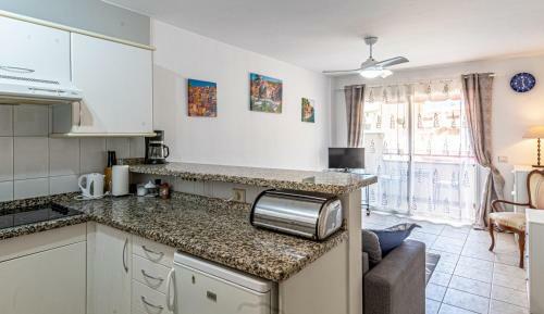 Jardin Apartment With Pool View
