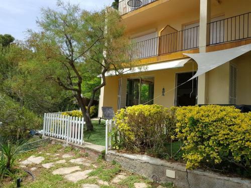 Mach House You Will Like It ! 130 M From The Beach Minimum Stay 7 Days
