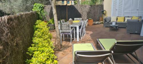 Mach House You Will Like It ! 130 M From The Beach Minimum Stay 7 Days