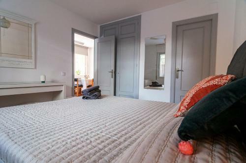 Renovated Apartment With Large Patio