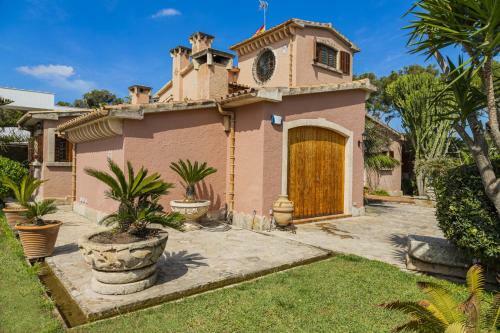 Villa Plomer Serra