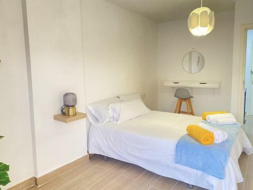 Apartamento Con Piscina Cerca De Playa Del Castillo