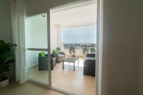 Beautiful Apartment With Sea Views!