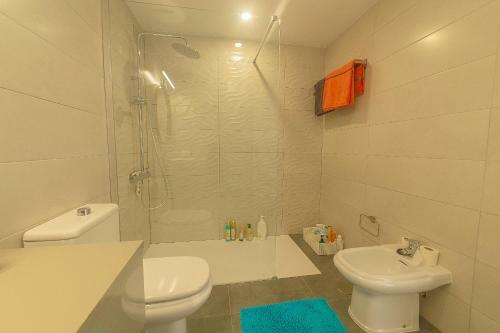 Beautiful Apartment With Sea Views!