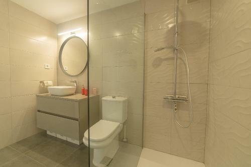 Beautiful Apartment With Sea Views!