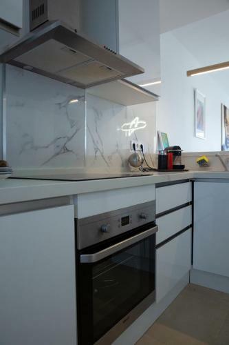 Beautiful Apartment With Sea Views!