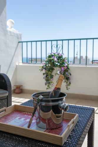 Beautiful Apartment With Sea Views!