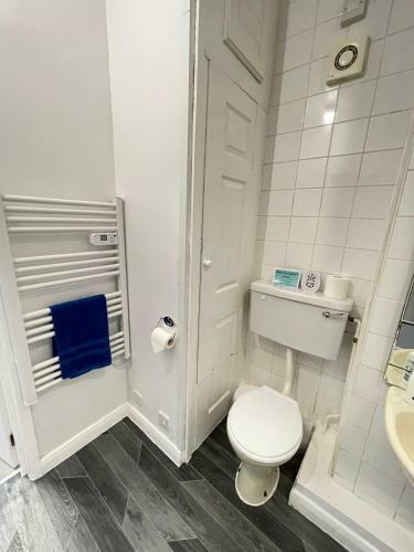 Large Ground Floor Studio Holiday Apartment Skegness - Flat 12