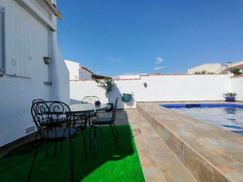 Casa Con Piscina En Empuriabrava - 159