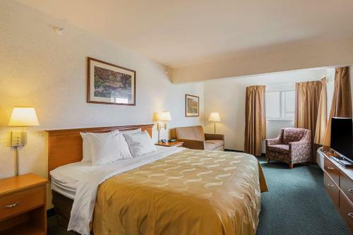 Hotel Belmont Inn & Suites & Convention Center