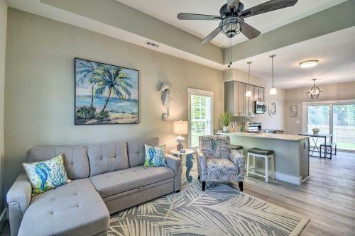 Inviting Home Less Than 2 Mi To Ocean Isle Beach Pier