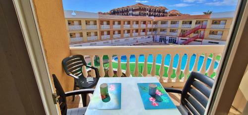 Nice Apartment With Balcony Overlooking The Pool