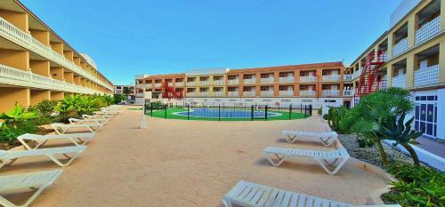 Nice Apartment With Balcony Overlooking The Pool