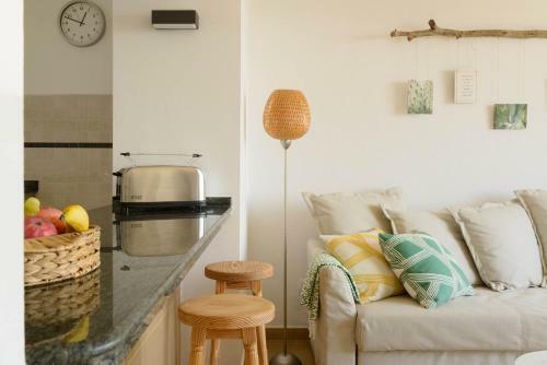 Delightful Front Beach Apartment. Sunrise Views!
