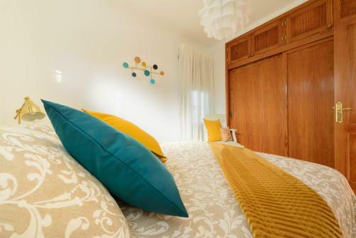 Delightful Front Beach Apartment. Sunrise Views!