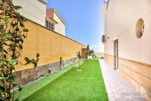 Villa Galasol With Heated Pool