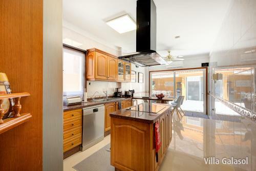 Villa Galasol With Heated Pool