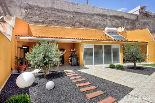Villa Galasol With Heated Pool