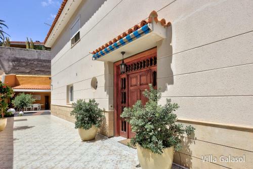 Villa Galasol With Heated Pool