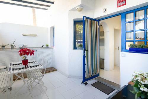 Cozy Apartment, 1 Minute From The Beach