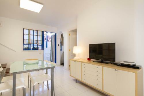 Cozy Apartment, 1 Minute From The Beach
