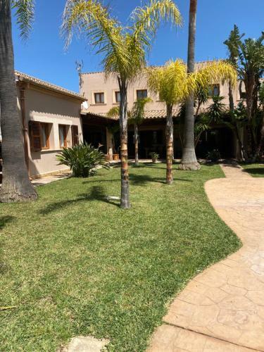 Villa Levante, Luxury For 12.