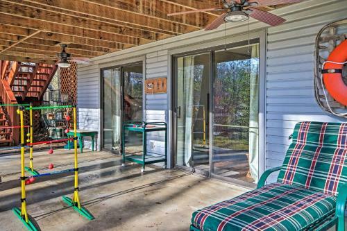 Waterfront Getaway With Fire Pit And Boat Slip!