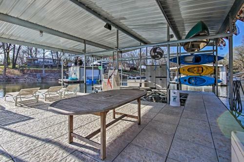 Waterfront Getaway With Fire Pit And Boat Slip!