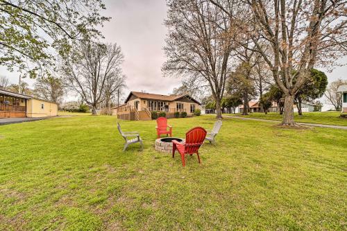 Waterfront Grove Oasis With Kayaks And Boat Dock!