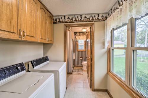 Waterfront Grove Oasis With Kayaks And Boat Dock!