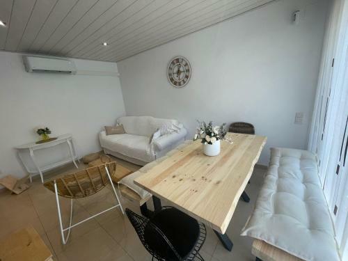 Renovated House With Pools Perfect For Families