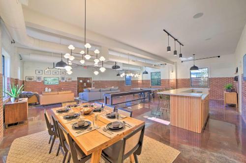 Modern Downtown Tulsa Friend Pad With Games!