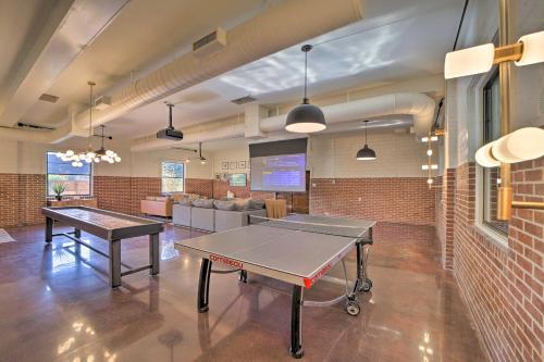 Modern Downtown Tulsa Friend Pad With Games!