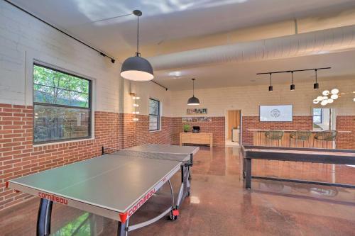 Modern Downtown Tulsa Friend Pad With Games!