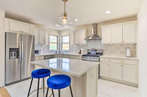 Family-friendly Okc Home With Large Yard And Deck