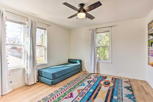 Family-friendly Okc Home With Large Yard And Deck