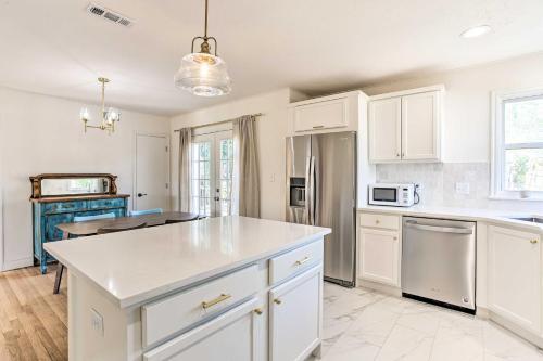 Family-friendly Okc Home With Large Yard And Deck