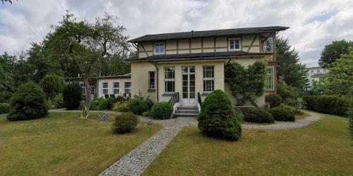 Apartamento Ferienwohnung In Heringsdorfer Villa Salon