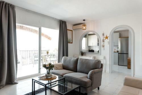 Spacious 2-bedroom Apartment With Free Parking