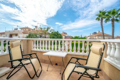Apartamento 2 Bedroom Penthouse In Playa Flamenca