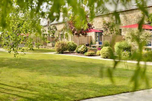 Domaine De Lestrou�