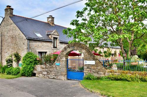 Domaine De Lestrou�