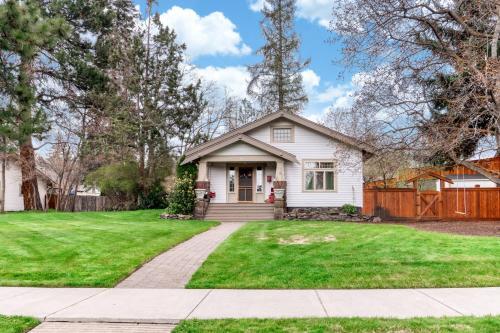 Historic Downtown Bend Bungalow