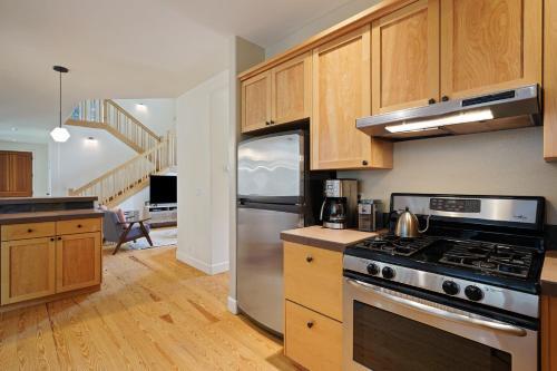 Greyhawk 30 Days Minimum Home