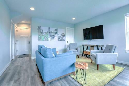 New Tri-level Home With Ocean View And 3 En-suite Bedrooms!