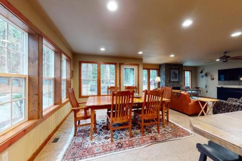 Jg Farm Lake Retreat