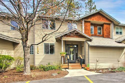 Stunning Townhome Near Upper Klamath Lake!