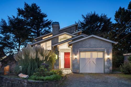 First St Sf 33 Villa Manzanita