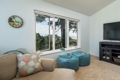 First St Sf 33 Villa Manzanita