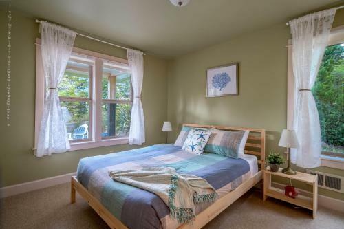 Poplar St Sf 32 Treehouse Hideaway